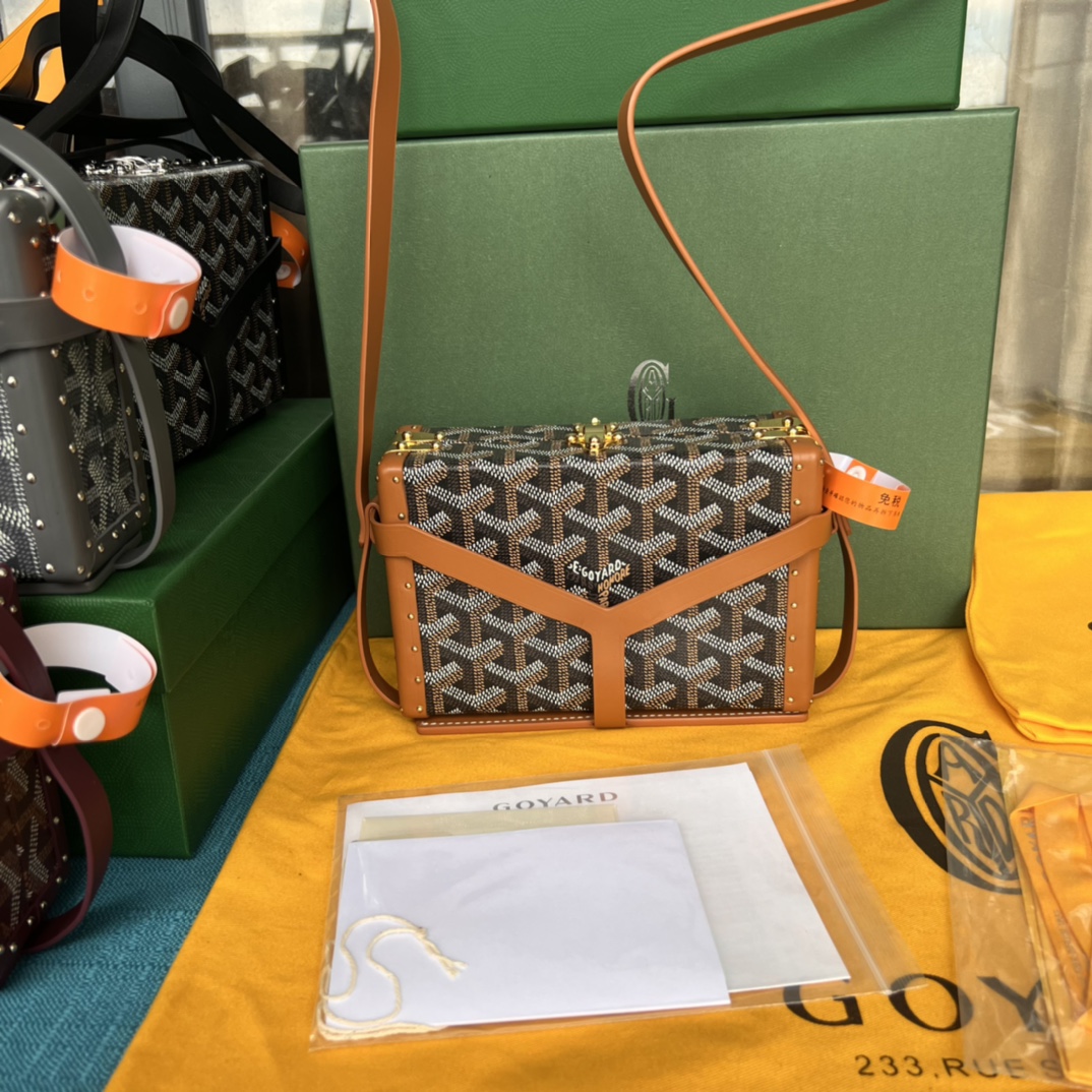 i1652722944_7300_0.jpg Minaudiere - Image 1