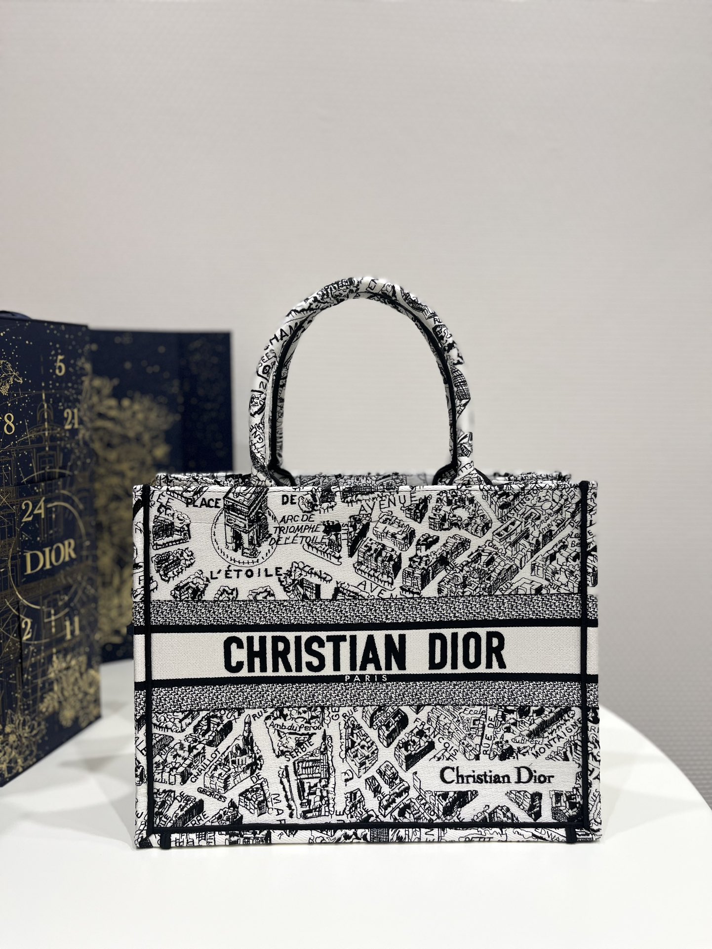 i1679988992_7342_0.jpg Book Tote Medium - Image 1