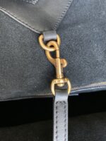 Y TOTE - Image 8