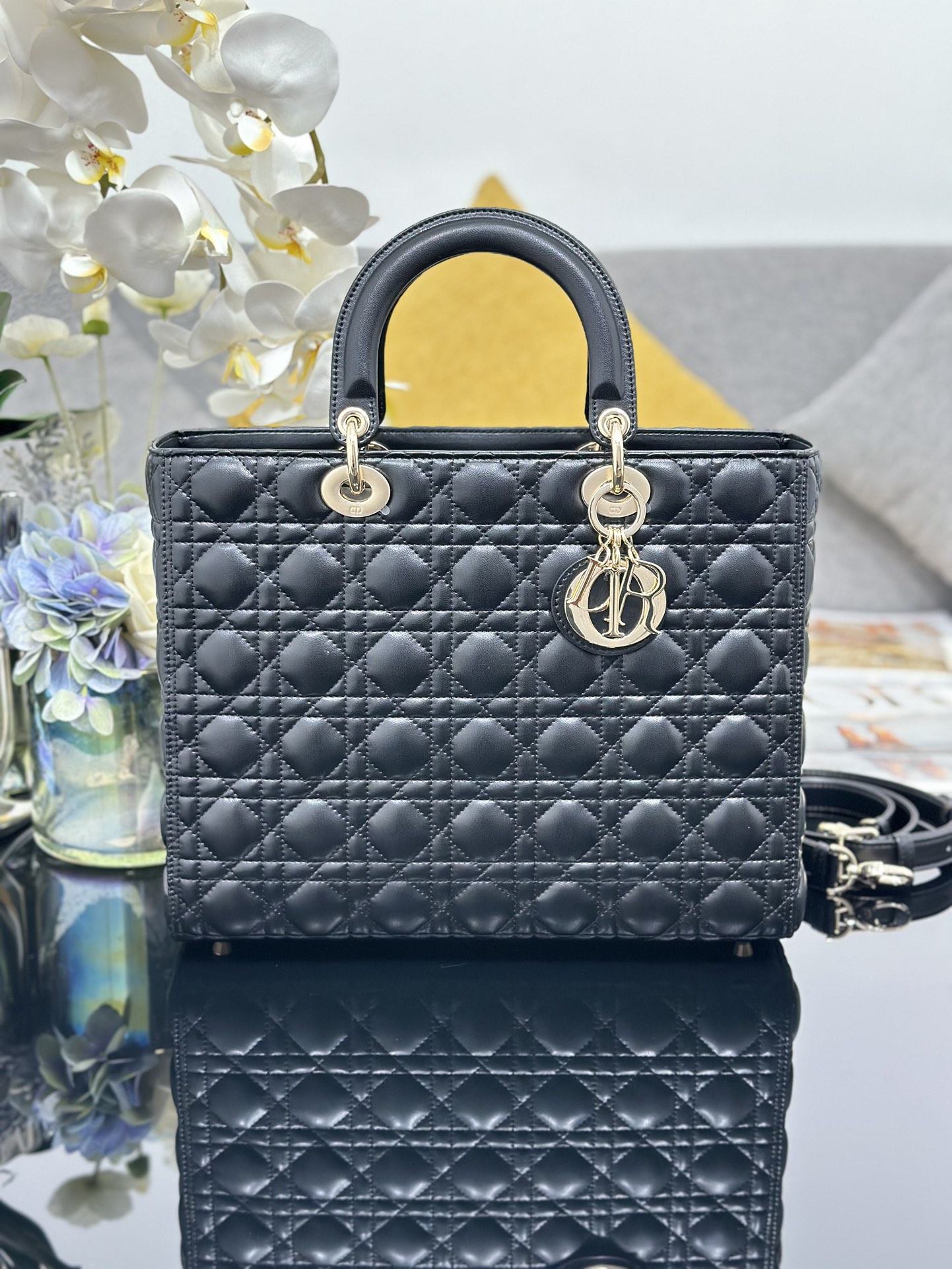 i1742282287_6219_4.jpg Lady Dior Large 32cm - Image 1