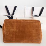 Y TOTE - Image 4