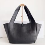 Le 5 A7 Bea Tote - Image 2