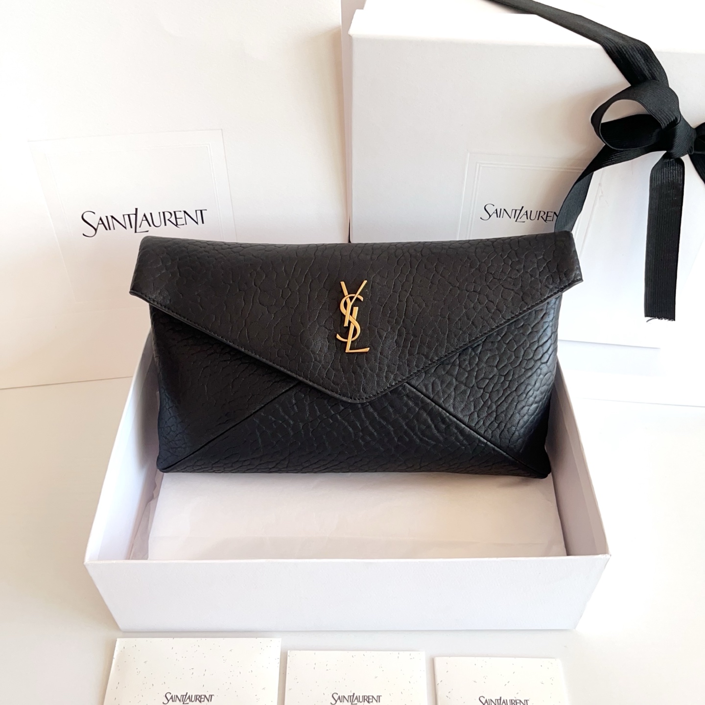 i1762333044207_601_0_7.jpg CASSANDRE large envelope pouch - Image 1