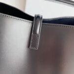 Le 37 Bucket Medium - Image 6