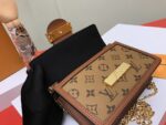 DAUPHINE CHAIN WALLET - Image 5