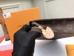 TOILETRY POUCH 26 - Image 7