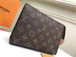TOILETRY POUCH 19 - Image 2