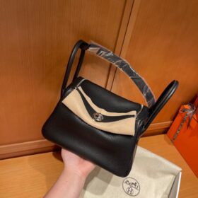 Mini Lindy 26cm in Clemence Leather